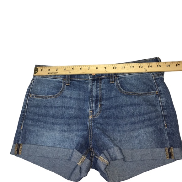 Old Navy Blue Denim Stretch Jean Shorts - Women’s Size 6 - Picture 2 of 12